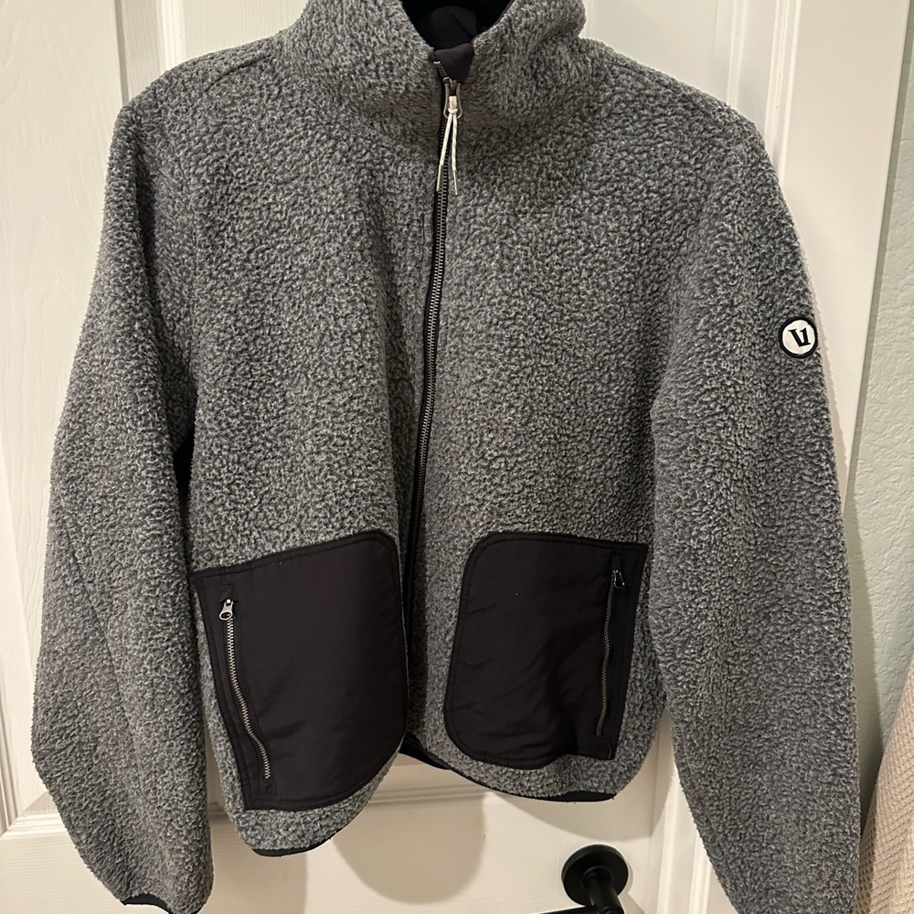 Vuori Alpine Sherpa Jacket